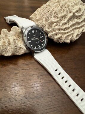 Casio Men's Black Analog Quartz Watch - MTP-VD01D - White Silicone Band
